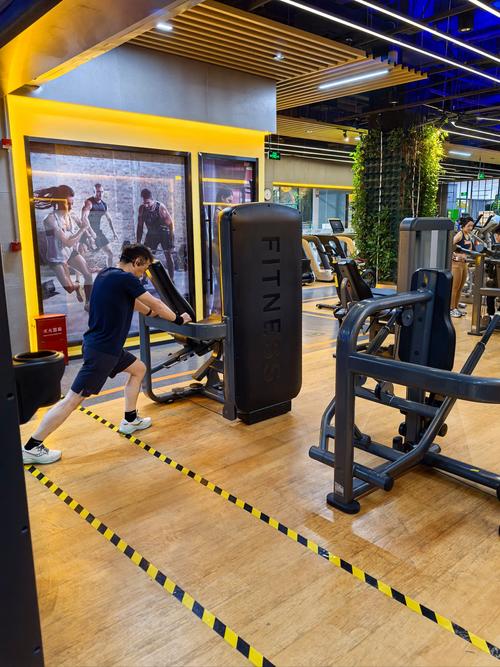 大连和平广场 健身-第2张图片-德高鼎泰便民中心