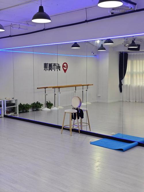 卓越舞蹈健身俱乐部，舞蹈健身哪家强？-第1张图片-德高鼎泰便民中心