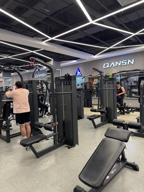 伯爵健身俱乐部哈市有何特色？-第2张图片-德高鼎泰便民中心