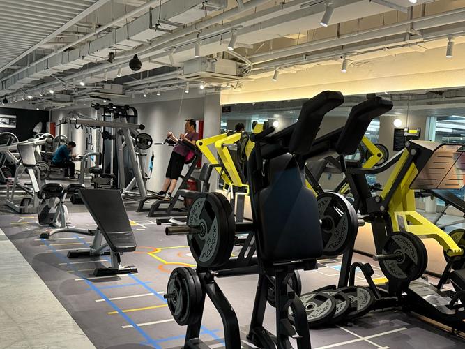 伯爵健身俱乐部哈市有何特色？-第3张图片-德高鼎泰便民中心