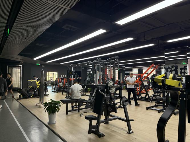 都市阳光健身俱乐部，有何特色吸引会员？-第2张图片-德高鼎泰便民中心