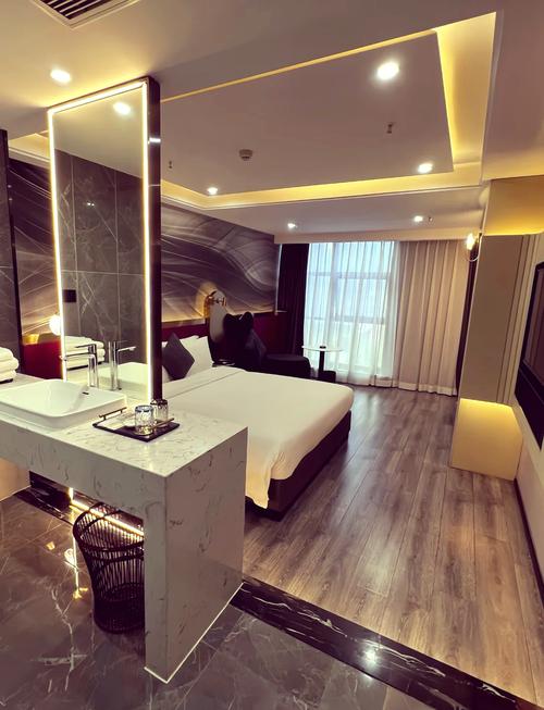 解放碑和之吉酒店怎么预订最划算？-第1张图片-德高鼎泰便民中心