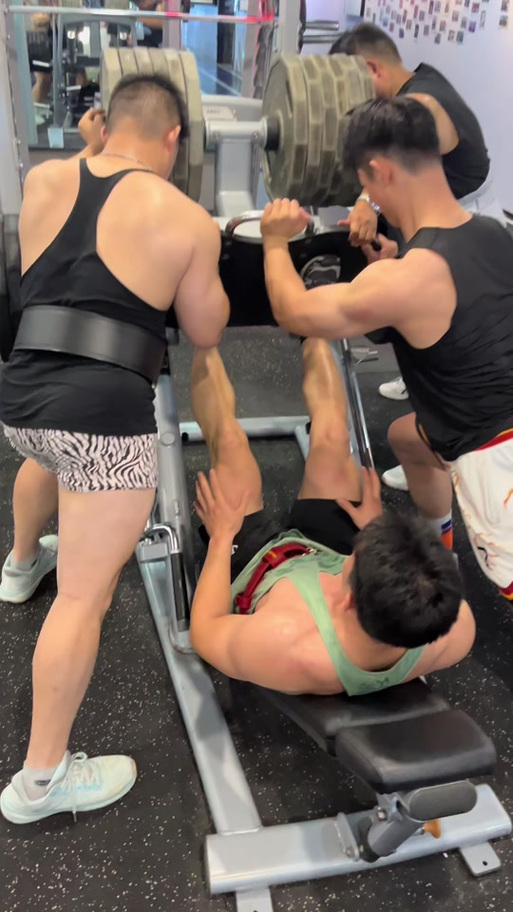 火山智能健身俱乐部有何智能特色？-第1张图片-德高鼎泰便民中心