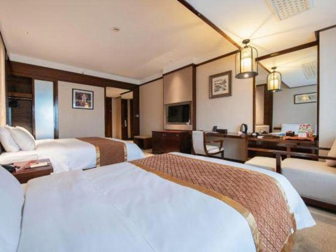 四川楚天君临酒店预订怎么订最优惠？-第1张图片-德高鼎泰便民中心