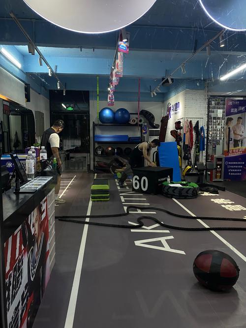 成都健身ace是专业教练还是健身达人？-第2张图片-德高鼎泰便民中心