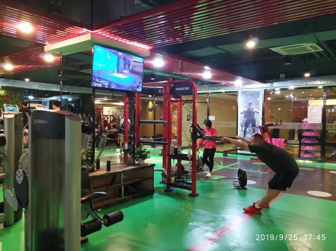 西直门附近健身房哪家好？-第3张图片-德高鼎泰便民中心