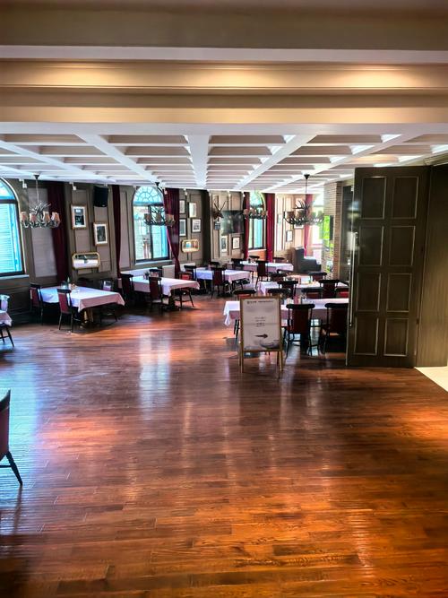 古北水镇威廉酒店怎么订最划算？-第3张图片-德高鼎泰便民中心