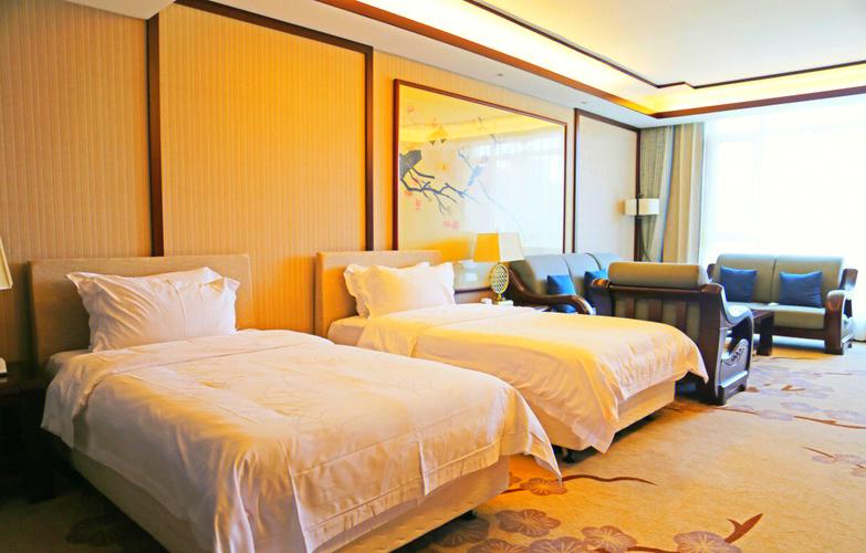 涞源白石山大酒店怎么预订最优惠？-第1张图片-德高鼎泰便民中心