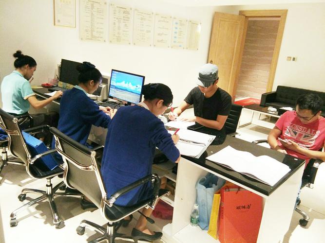 物业客服前台工作总结，如何提升服务效率与满意度？-第2张图片-德高鼎泰便民中心