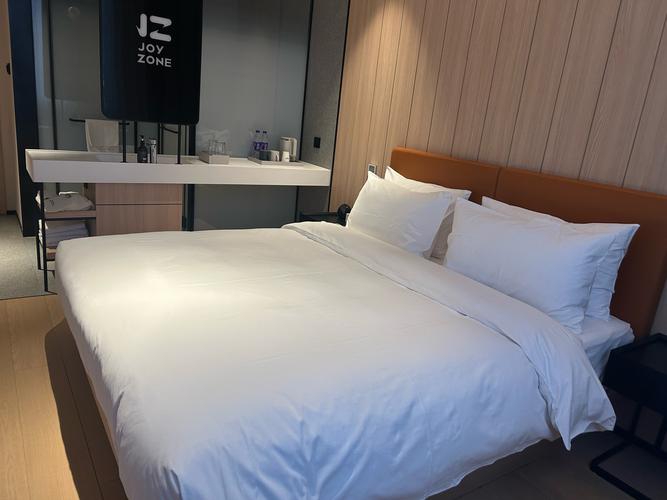 郑州市直中心酒店预订-第2张图片-德高鼎泰便民中心