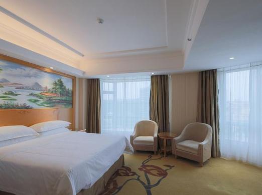 深圳龙华商务酒店怎么选最划算？-第3张图片-德高鼎泰便民中心