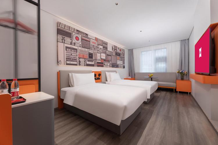 郑州宜必思酒店怎么预订？-第1张图片-德高鼎泰便民中心